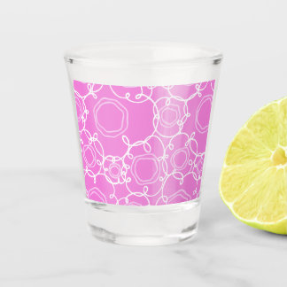 VERRE A SHOT MOTIF FLORAL ABSTRAIT EN ROSE DOUX