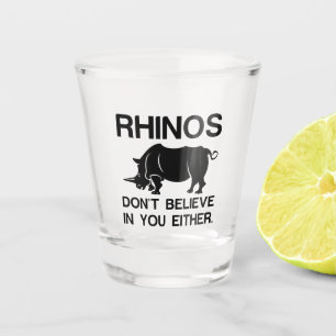 Verre A Shot Rhinos ne croit pas
