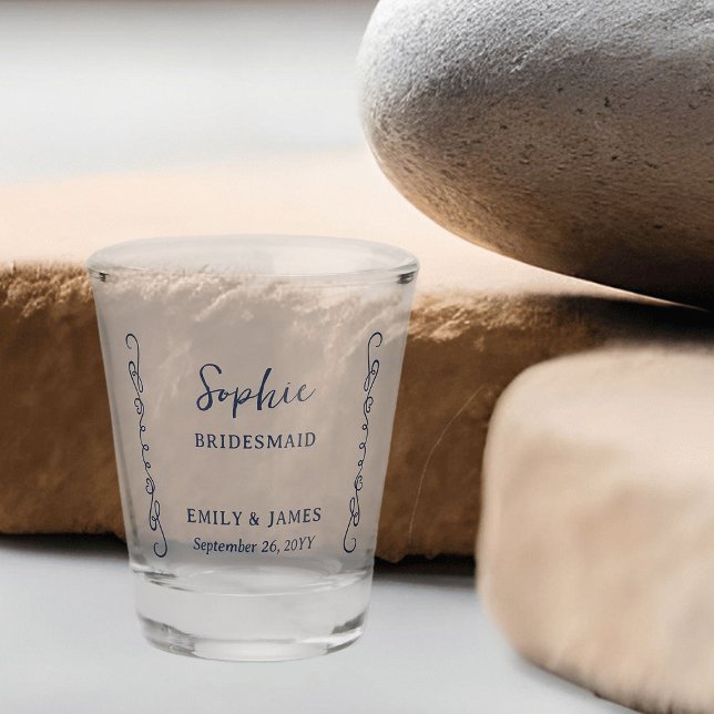 Verre A Shot Simple Doodle Whimsical N'importe quel Mariage cou (Bridesmaid shot glass - customize to any color or for anyone in your wedding party)