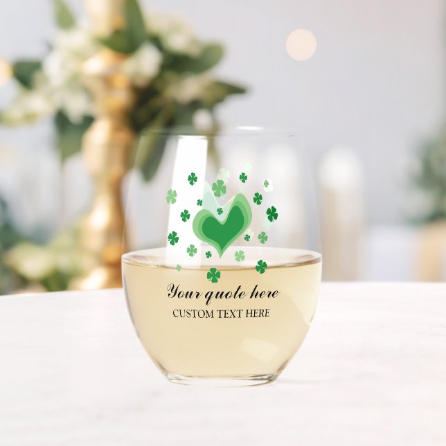 Verre à vin St Patrick's Day avec trèfle vert (Insitu (Mariage))