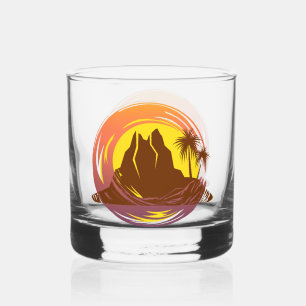 Verre À Whisky Badge avec paysage volcanique tropical et palmiers