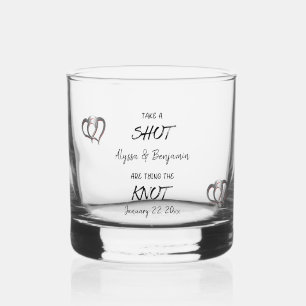 Verre À Whisky Prenez Un Couple Engagé Tirant Le noeud