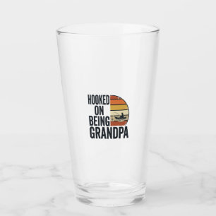 Verre Accro au fait d'être grand-père pêche rétro vecteu