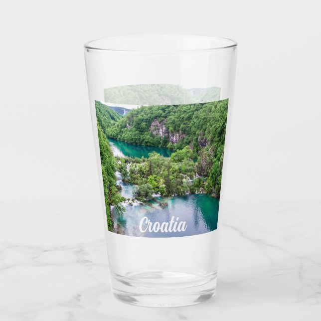 Verre Cascade de cascade dans le parc des lacs Plitvice, (Devant)