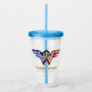 Verre En Acrylique Wonder Woman Crossed Arms dans le logo collage