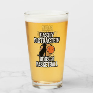 Verre Facilement distrait par les chiens et le basket-ba