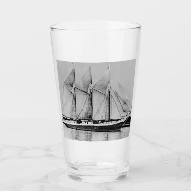 Verre goélette Oliver H. Perry des Grands Lacs (Devant)