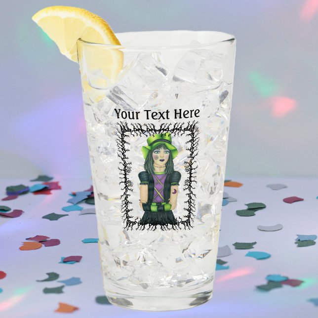 Verre Goth Girl Green Eyes Casquette Tatouage Barbe Stic (Goth girl floppy green hat tattoos in barbed branch black frame on drinking glass.)