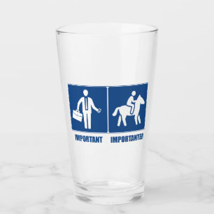 Verre Le Travail Est Important, Les Chevaux Sont Importa