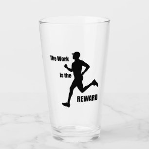 Verre Le Travail Est Le Coureur De Récompense