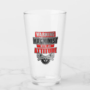 Verre Machiniste Avec Une Attitude Ingénieur Mécanique