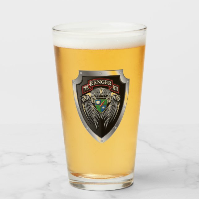 Verre Magnifique défilé régimentaire du 75e Ranger (Devant (rempli))