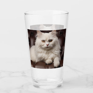 Verre Majestic white cat