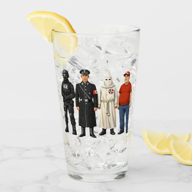 Verre Même Différent Costume (Devant glace)