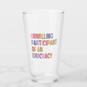 Verre Participant réticent d'une idéocratie anti-Trump