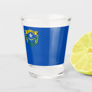 Verre photographié patriotique avec drapeau du Nev