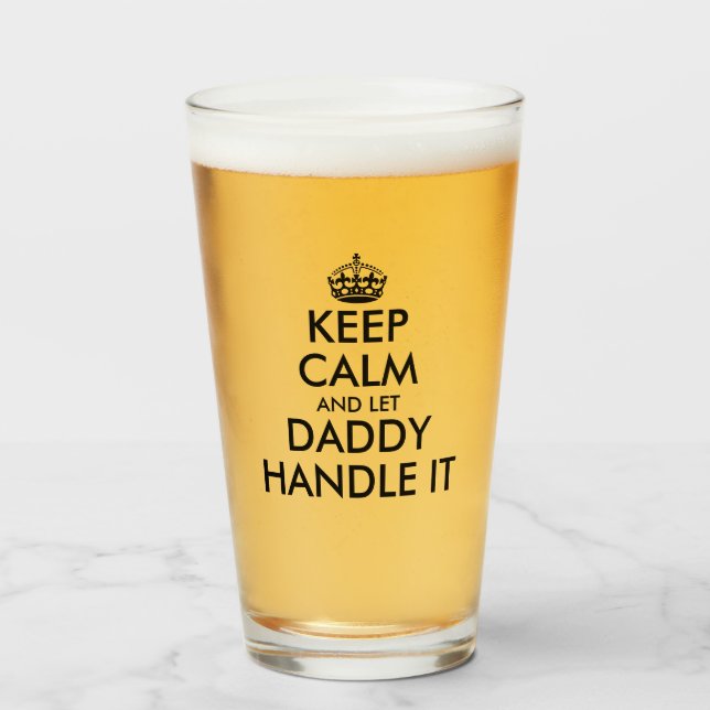 Verre Restez calme et laissez papa s'amuser Fête des pèr (Devant (rempli))