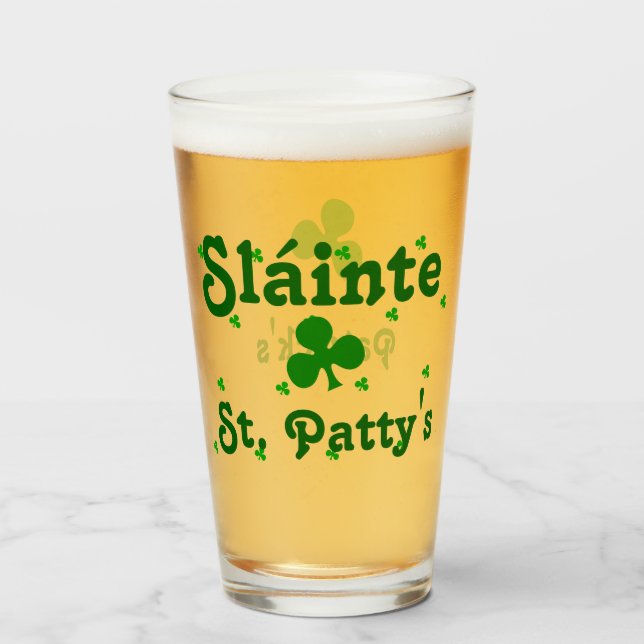 Verre Saint Patrick's day toast Cheer : Sláinte (Devant (rempli))