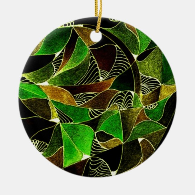 Verre souillé en ornement de verts (Devant)