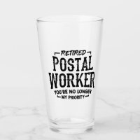 Travailleur postal à la retraite n'ayant plus de p