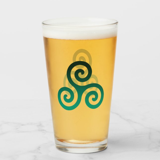 Verre Triskele vert (Devant (rempli))