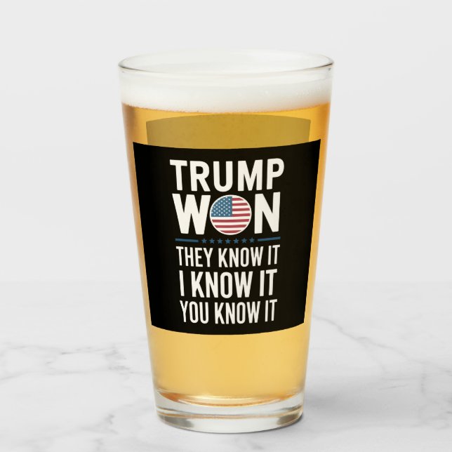 Verre Trump remporte la victoire du 47e président 2024 (Devant (rempli))