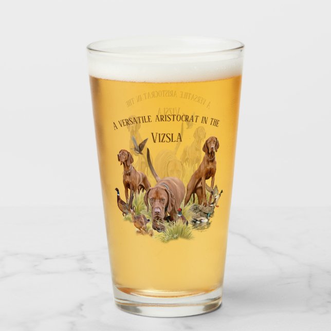 Verre Un aristocrate polyvalent dans la Vizsla hongroise (Devant (rempli))