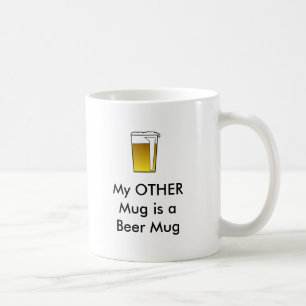 Verres drôles de boissons de tasses de bière…