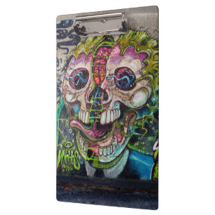 Verrückte Art von Horror-SchädelGraffiti Klemmbrett