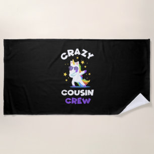 Verrückte Cousin-Crew-Wiedersehens-Einhorn-T-Shirt Strandtuch