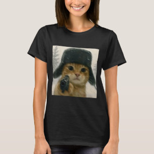 Verrückte Katze mit Ushanka-Mütze Russisches Meme- T-Shirt