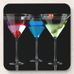 Verschiedene Cocktails in Martinigläsern auf Schwa Getränkeuntersetzer