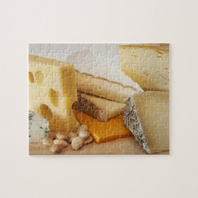 Verschiedene Käse auf der Tafel (Horizontal)