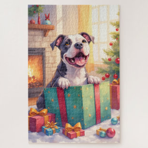 Verspielter Pitbull öffnet Weihnachtsgeschenke Fei