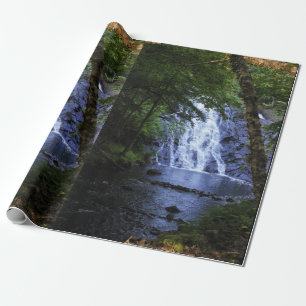 Versteckt durch die Bäume Geschenkpapier