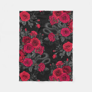 versteckt in den Rose Fleecedecke