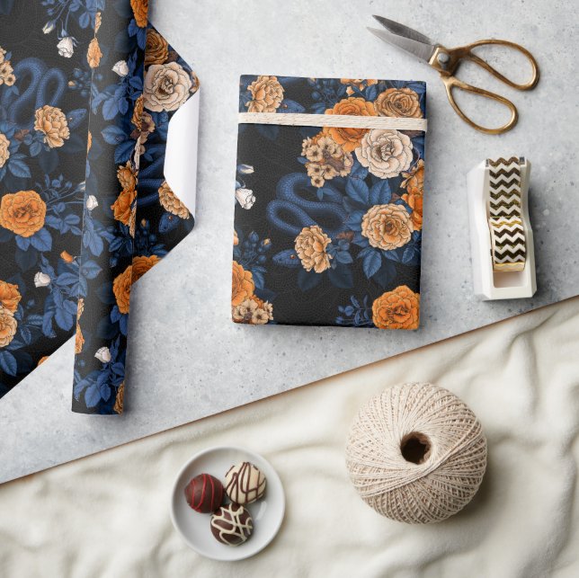Versteckt in den Rose, orange und blau Geschenkpapier (Basteln)