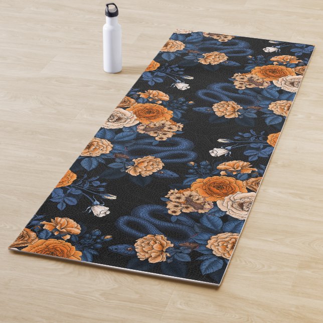 Versteckt in den Rose, orange und blau Yogamatte (Beispiel)