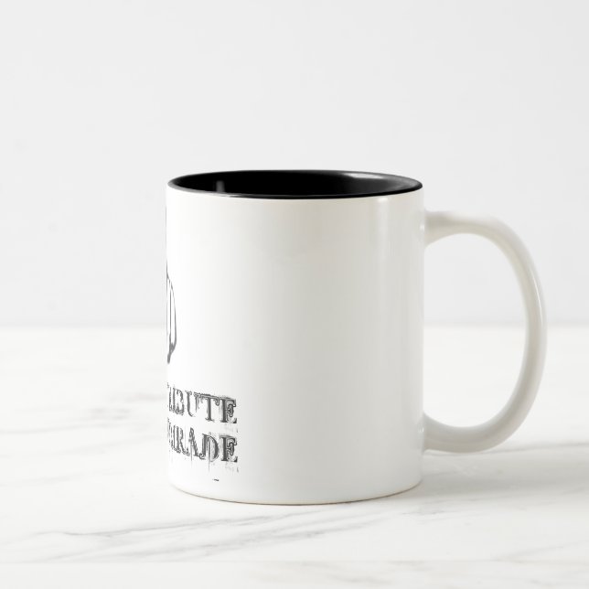 Verteilen Sie dieses neu! Zweifarbige Tasse (Rechts)