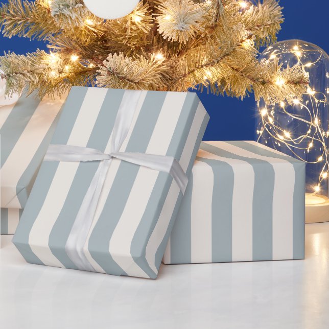 Vertical Stripe Pattern Light Blue-Gray and Cream Geschenkpapier (Feiertage)