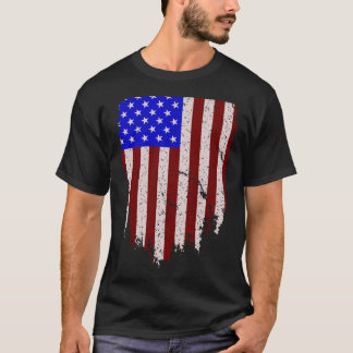 Vertikal erschütterte amerikanische Flagge T-Shirt