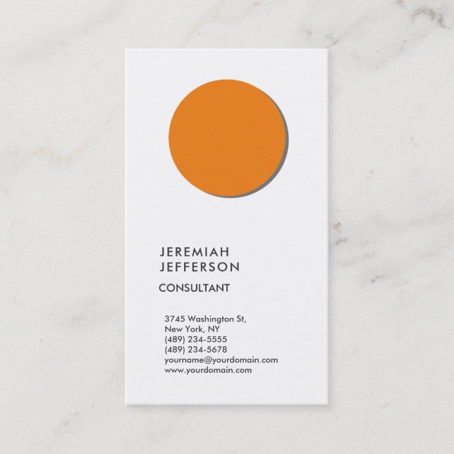 Vertikal Weißes Orange Trendy Minimalistisch Moder Visitenkarte (Vorderseite)