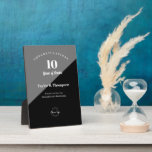 Vertikale Jahre der Anerkennung von Mitarbeitern Fotoplatte<br><div class="desc">Zeigen Sie Ihren Mitarbeitern, wie sehr Sie ihre Hingabe und Loyalität mit unserem Custom Employee Years of Service Recognition Logo Acryl Award schätzen. Dieser elegante Acrylblock im Trophäenstil dient als zeitloses Symbol der Wertschätzung und ermöglicht es Ihnen, ihn mit dem Namen des Mitarbeiters, den Jahren des Dienstes und einer besonderen...</div>