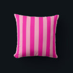 Vertikale Streifen in rosa Kissen<br><div class="desc">Vertikale Streifen - rosa und heiß rosa.</div>