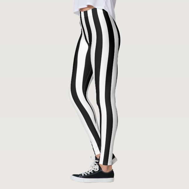 Vertikale Streifen-Schwarzweiss-Dekor an Leggings (Links)