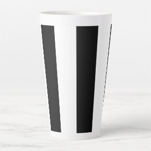 Vertikale Tasse aus schwarz-weiß gestreiftem Kaff