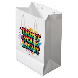 Vertraue deinem Licht Regenbogen-Stolz-Zitat Mittlere Geschenktüte