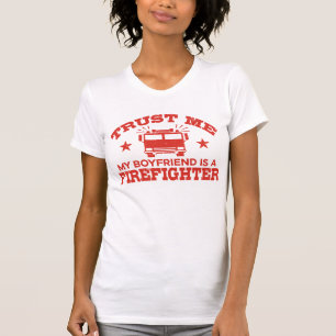 Vertraue mir Mein Freund ist Feuerwehrmann T-Shirt