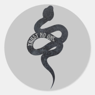 Vertraue Niemandem Serpentin Schlange Runder Aufkleber