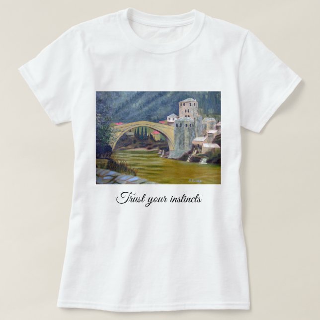 Vertrauen Sie Ihren Instinkten T-Shirt (Design vorne)